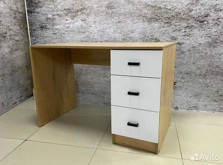 Письменный стол Стандарт Дуб вотан/Белый гладкий