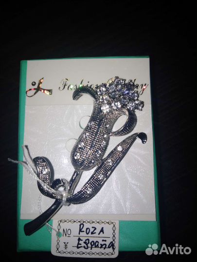 Брошь роза из испании