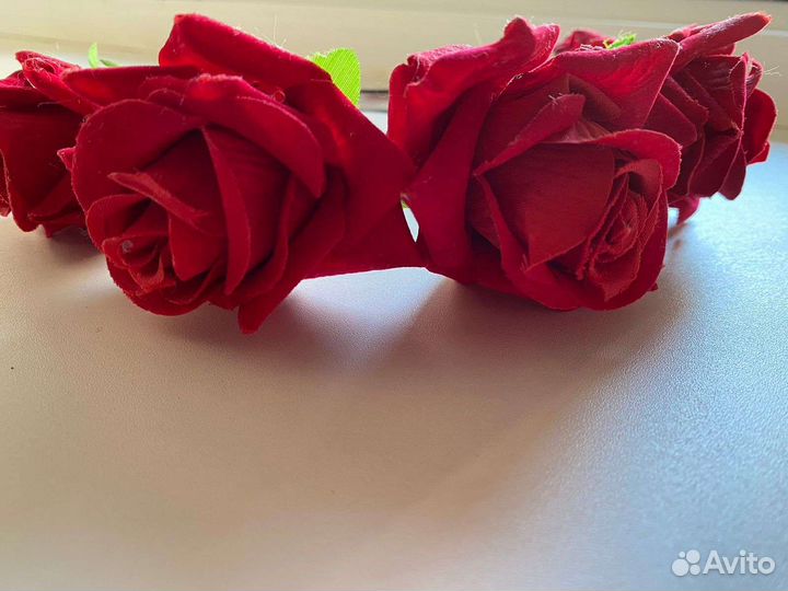 Ободок из роз