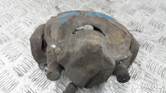 Суппорт тормозной передний левый renault fluence 1