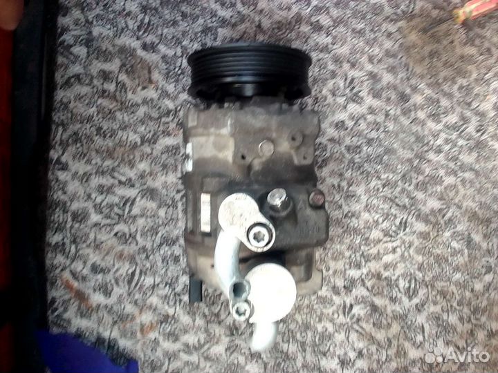 Компрессор автомобильный jetta 5 1.6