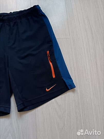 Винтажные шорты Nike Athletics dept. (оригинал)