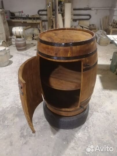 Дубовая бочка декоративная, муляж