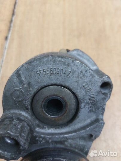 Натяжной ролик приводного ремня Opel Zafira B