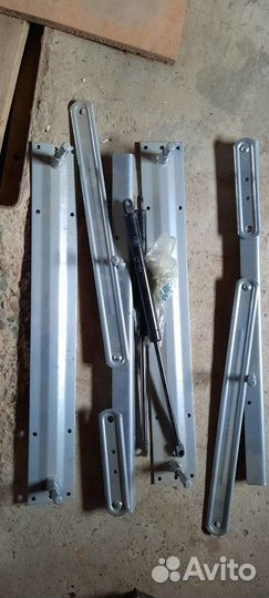 Механизм для кроватей на газ лифтах