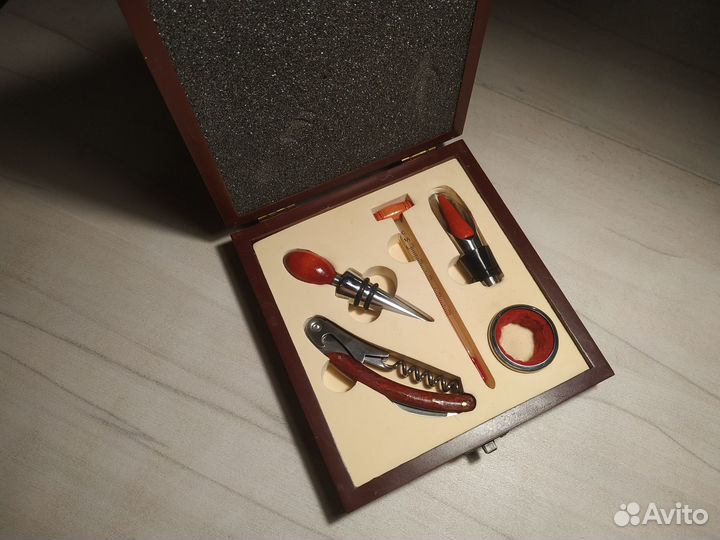 Подарочный винный набор деревянной коробке Сомелье