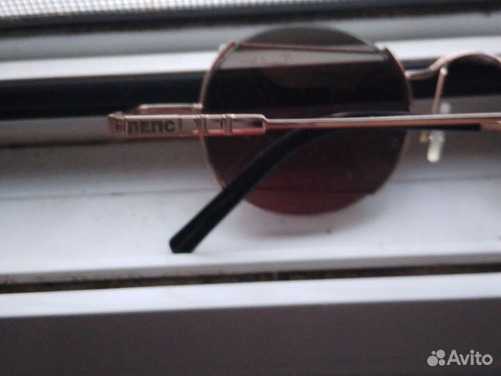 Солнцезащитные очки