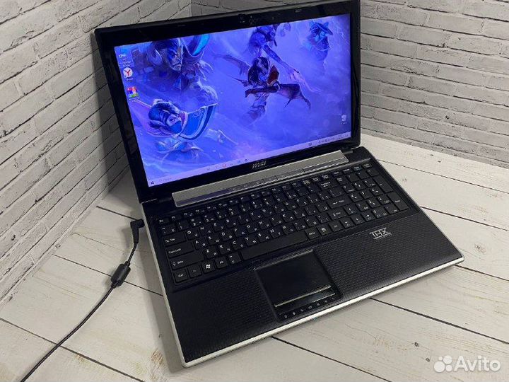 Производительный ноутбук MSI SSD
