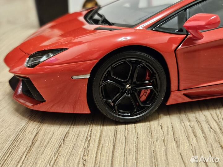 Lamborghini aventador 700-4 autoart 1 18