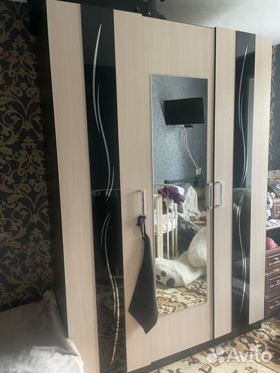 Спальный гарнитур