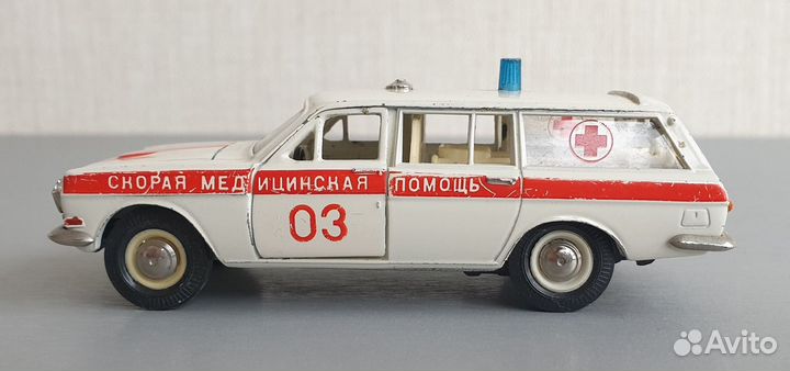 Скорая помощь Волга газ 24-02 Машинка 1:43 СССР