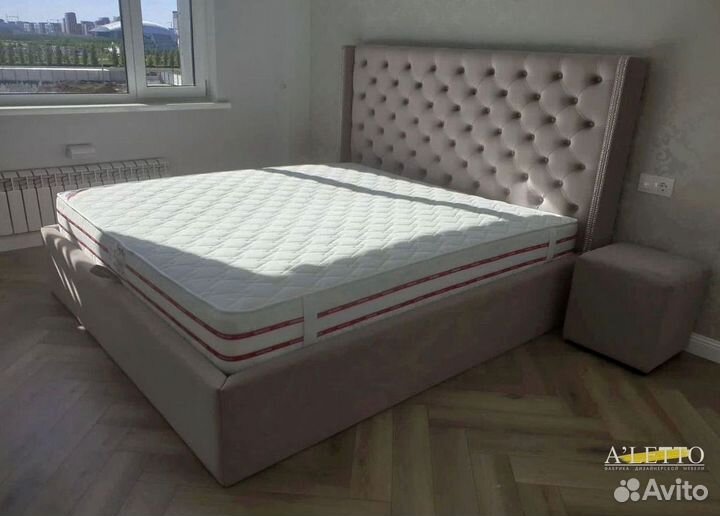 Кровать двуспальная