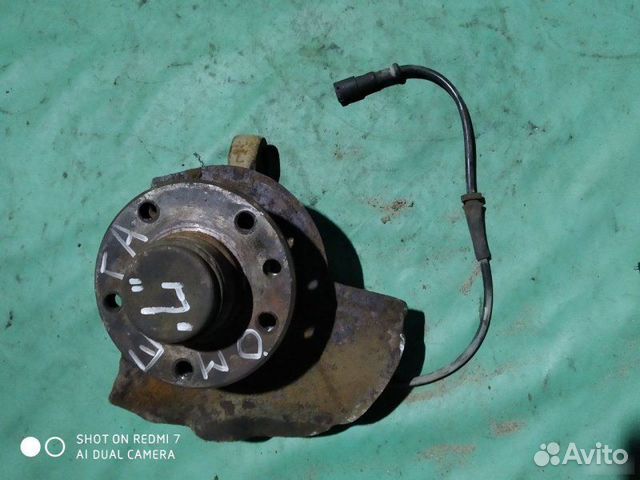 Кулак поворотный передний левый Opel Omega B