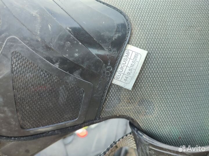 Горные лыжи с ботинками 44 размер