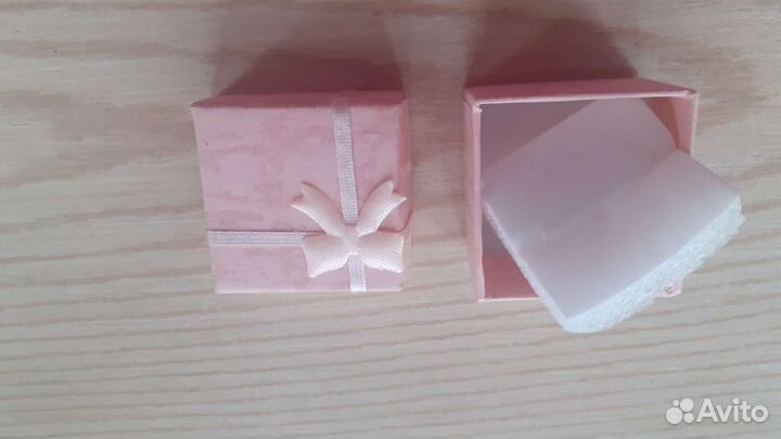 Маленькая подарочная коробочка