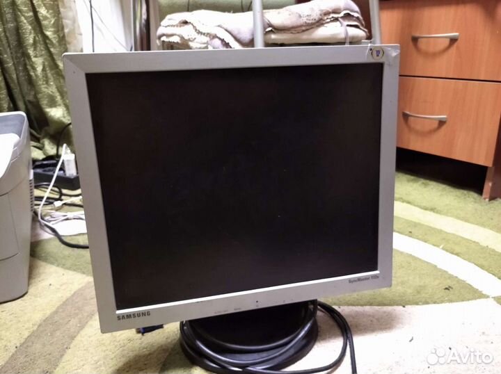 Монитор Samsung SyncMaster 172 V