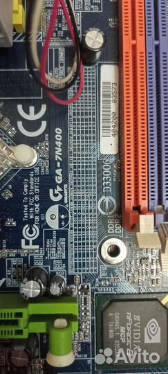 Материнская плата с процессором и памятью