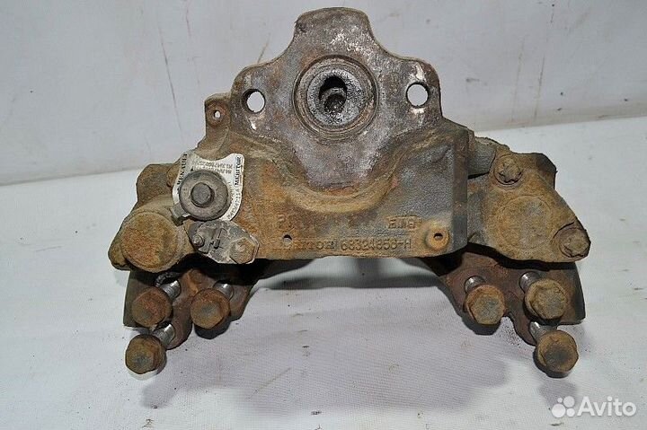 Суппорт переднего моста, левый renault trucks Magn