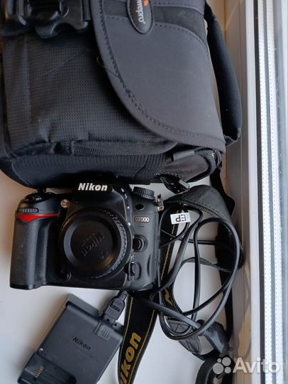 Продам nikon7000 и обьективы