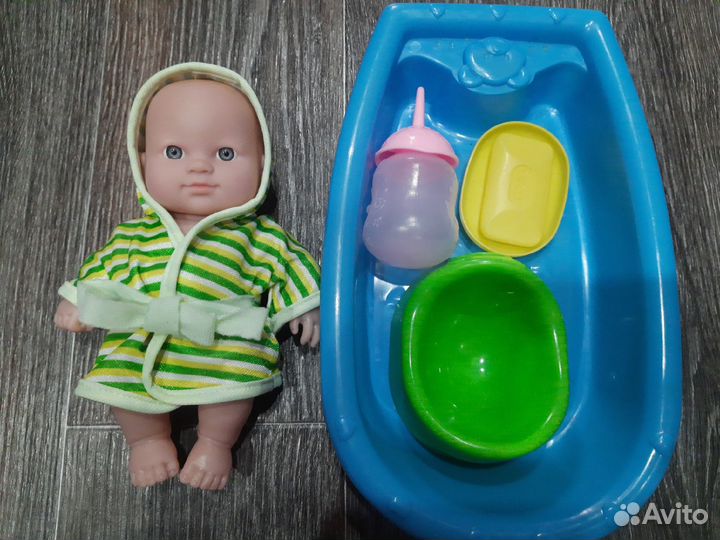 Пупс с набором аксессуаров