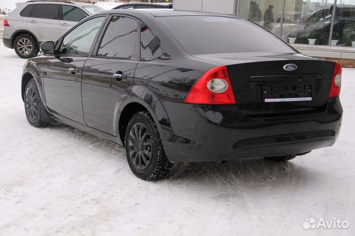 Ford Focus 1.6 AT, 2010, 245 200 км