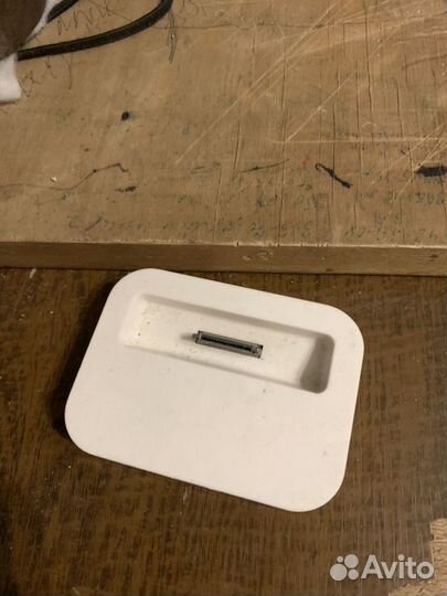 Док станция для зарядки iPhone 4/4s