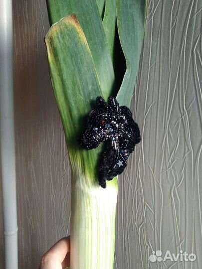 Брошь ручной работы