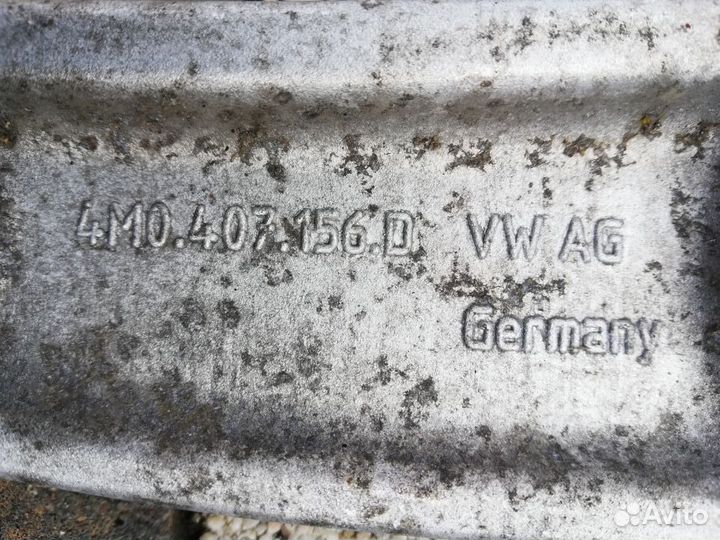 Рычаг передней подвески нижний Audi Q7 Q8 2019