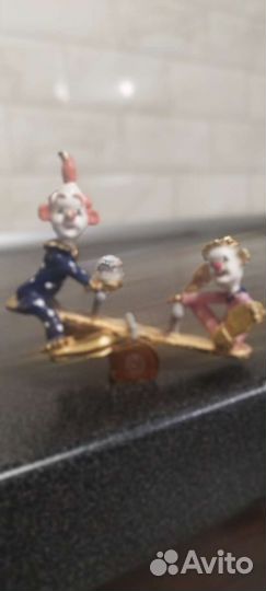 Статуэтка металлическая