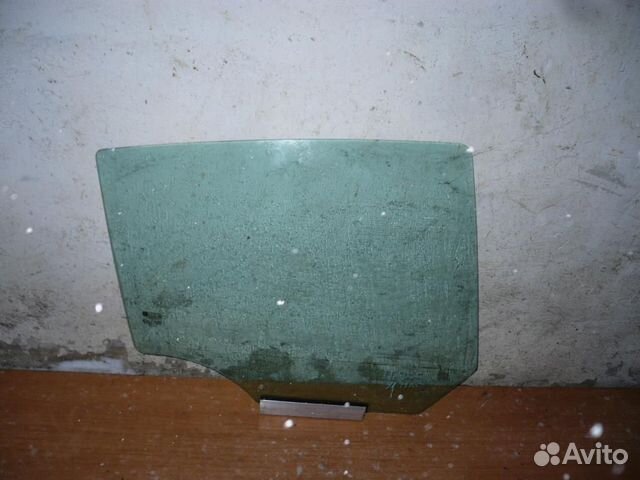 Стекло двери задней правой Opel Astra H