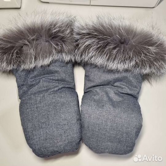 Варежки муфта на коляску или сани с мехом енота