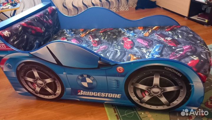 Детская кровать машинка