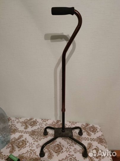 Трость для пожилых людей