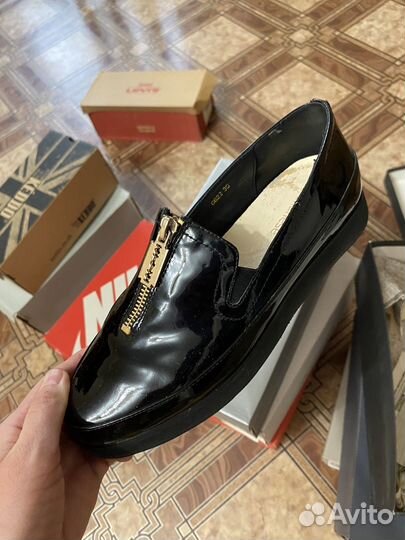 Лоферы женские