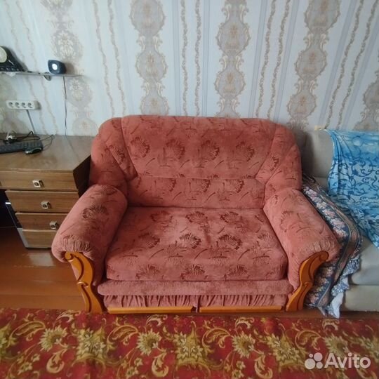 Кресло-кровать и пуфик