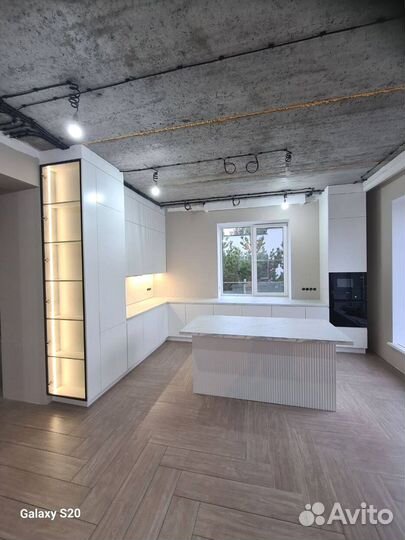 Кухня угловая под заказ новая