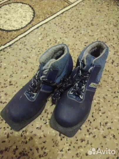 Лыжи и ботинки