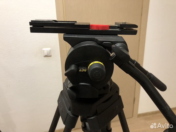 Карбоновый штатив vinten vision 250 с тележкой