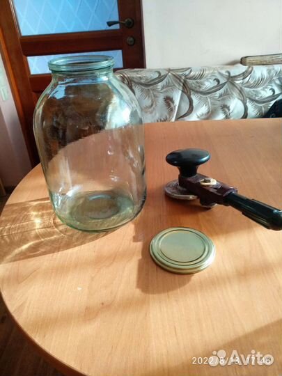 Банки стекл 3л.-25р.,1л,750-15р.,650,500мл.470-7р