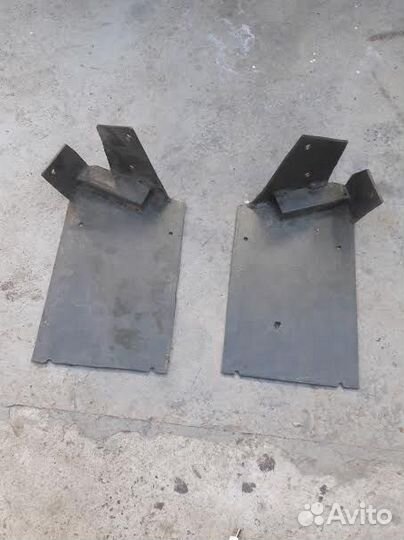 Угловые металлические полки