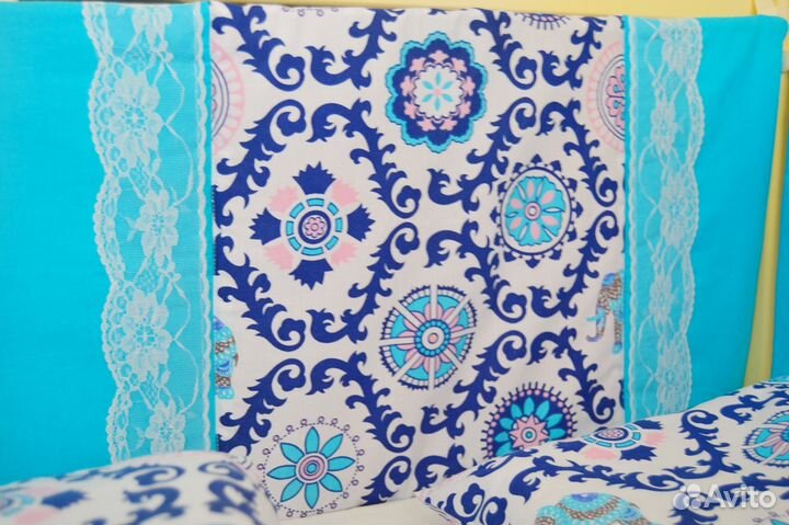 Бортики в детскую кроватку с постельным бельём