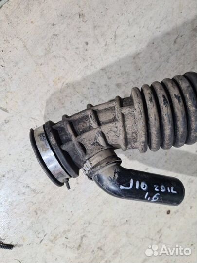 Патрубок воздушного фильтра Nissan Qashqai J10