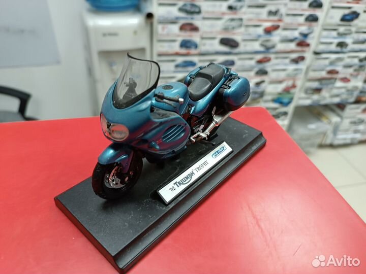 Triumph Trophy 1:18 Welly