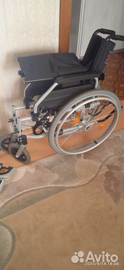 Инвалидная коляска складная бу