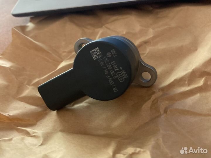 Датчик давление топлива 6110780149