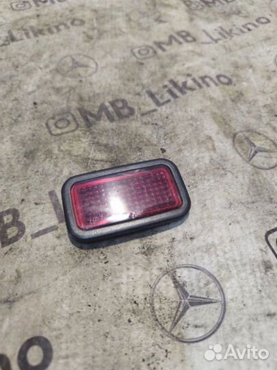 Катафот двери передний Mercedes Ml W164