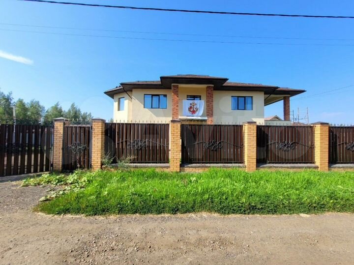 Дом 420 м² на участке 12 сот.