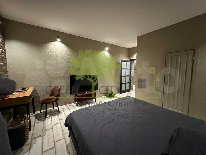 2-к. квартира, 79,5 м², 1/3 эт.