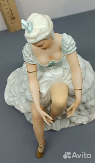 Статуэтки фарфор Балерина Германия, Пляжница