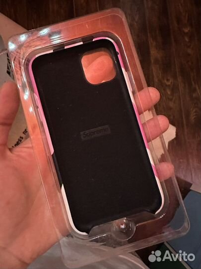 Чехол на iPhone 11 Supreme